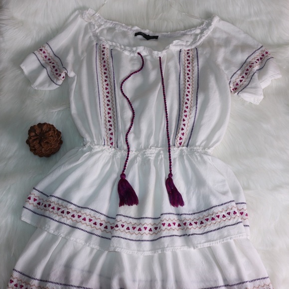 Romeo + Juliet Couture White Ethnic Dress - Picture 6 of 7